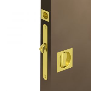 Ambiance image of our mortise lock kit - Square handles with locking device - Golden colour
